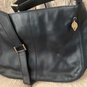 Elegant Black Leather Shoulder Bag